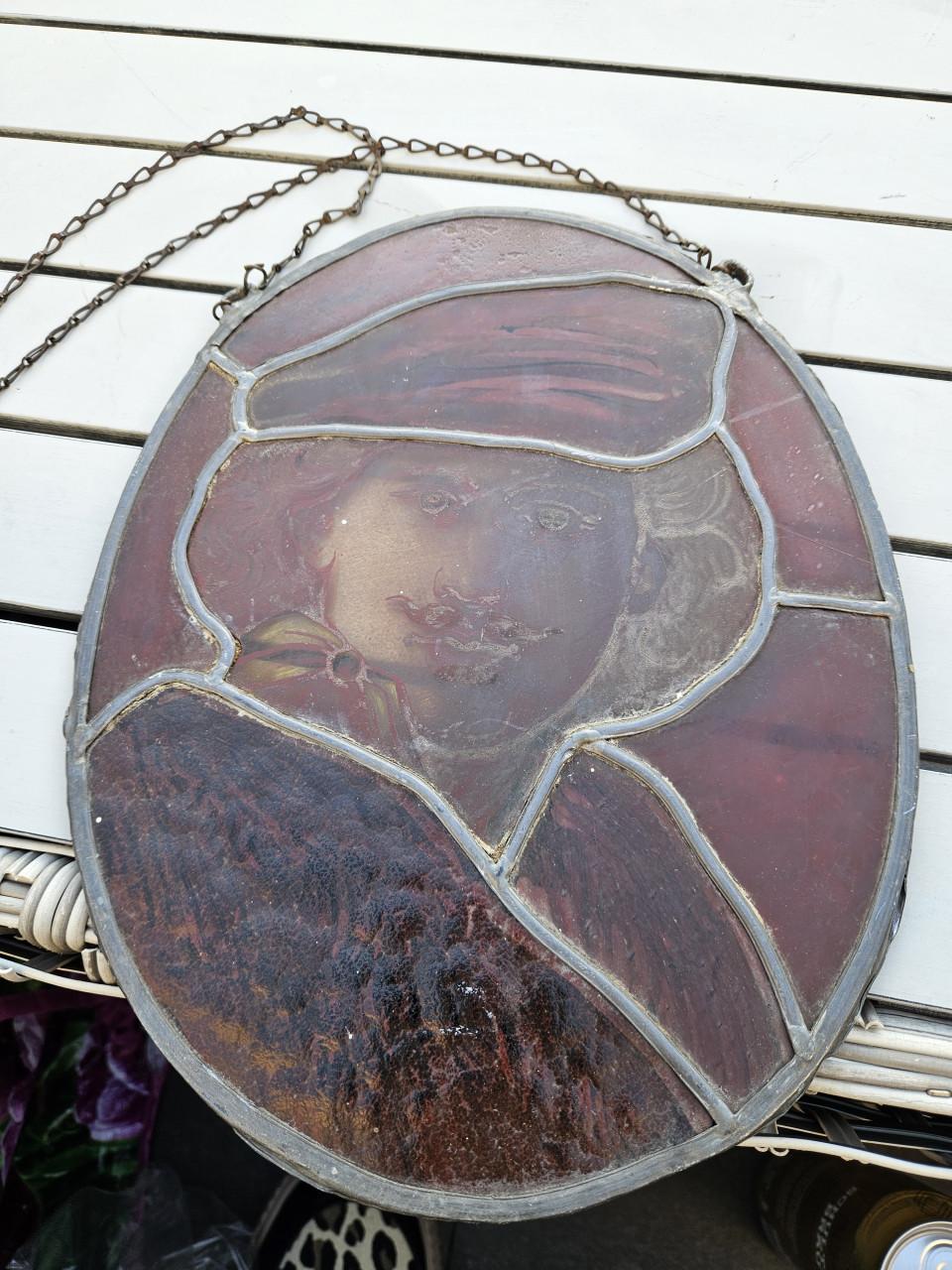 Antiek glas-in-lood raamhanger met portret, handgemaakt