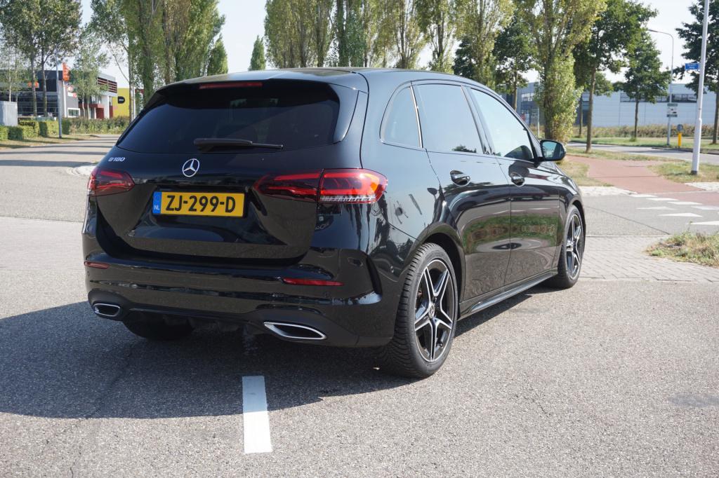 Mercedes-Benz B-Klasse 180 business solution amg l trekhaak l mbux l stoelv