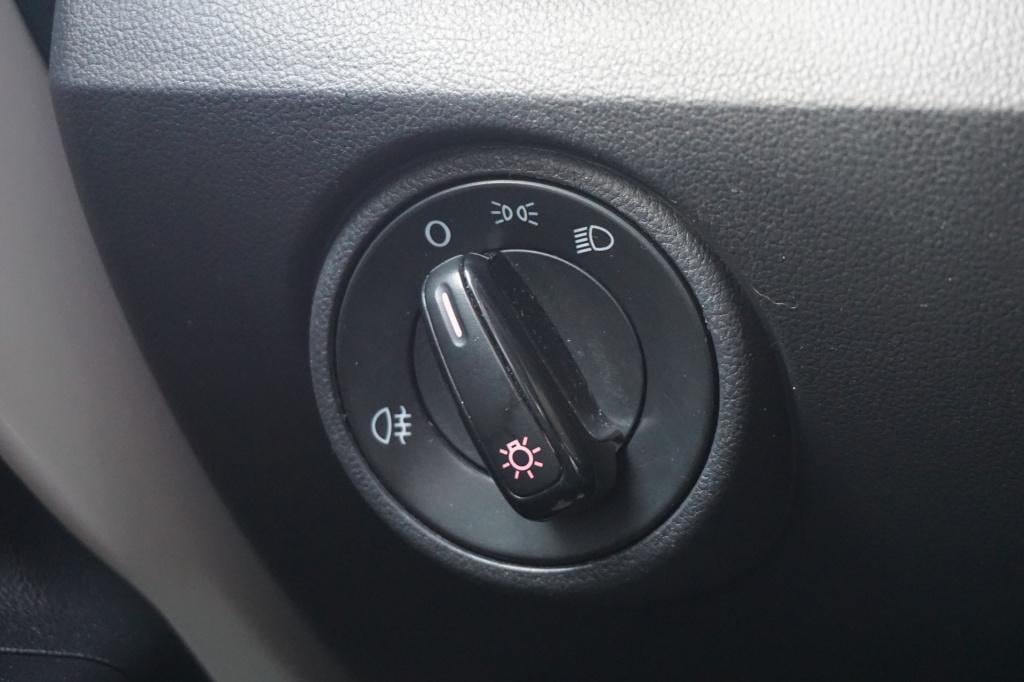 Volkswagen UP! 1.0 move up! bluemotion airco / elektr. ramen / lm velgen / 