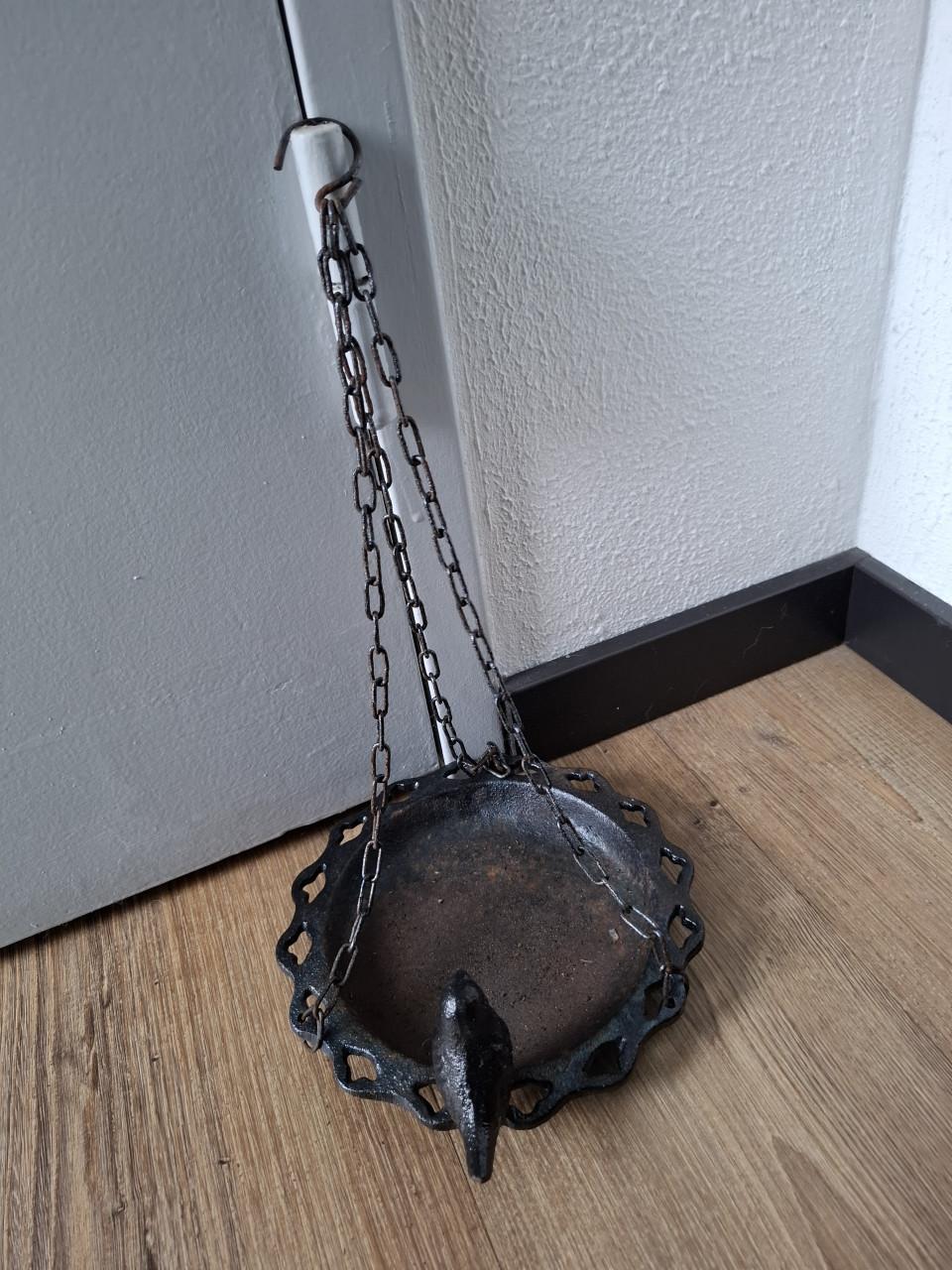 Gietijzeren vogeldrinkbakje