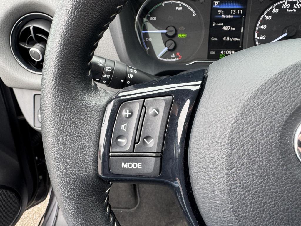 Toyota Yaris 1.5 hybrid active