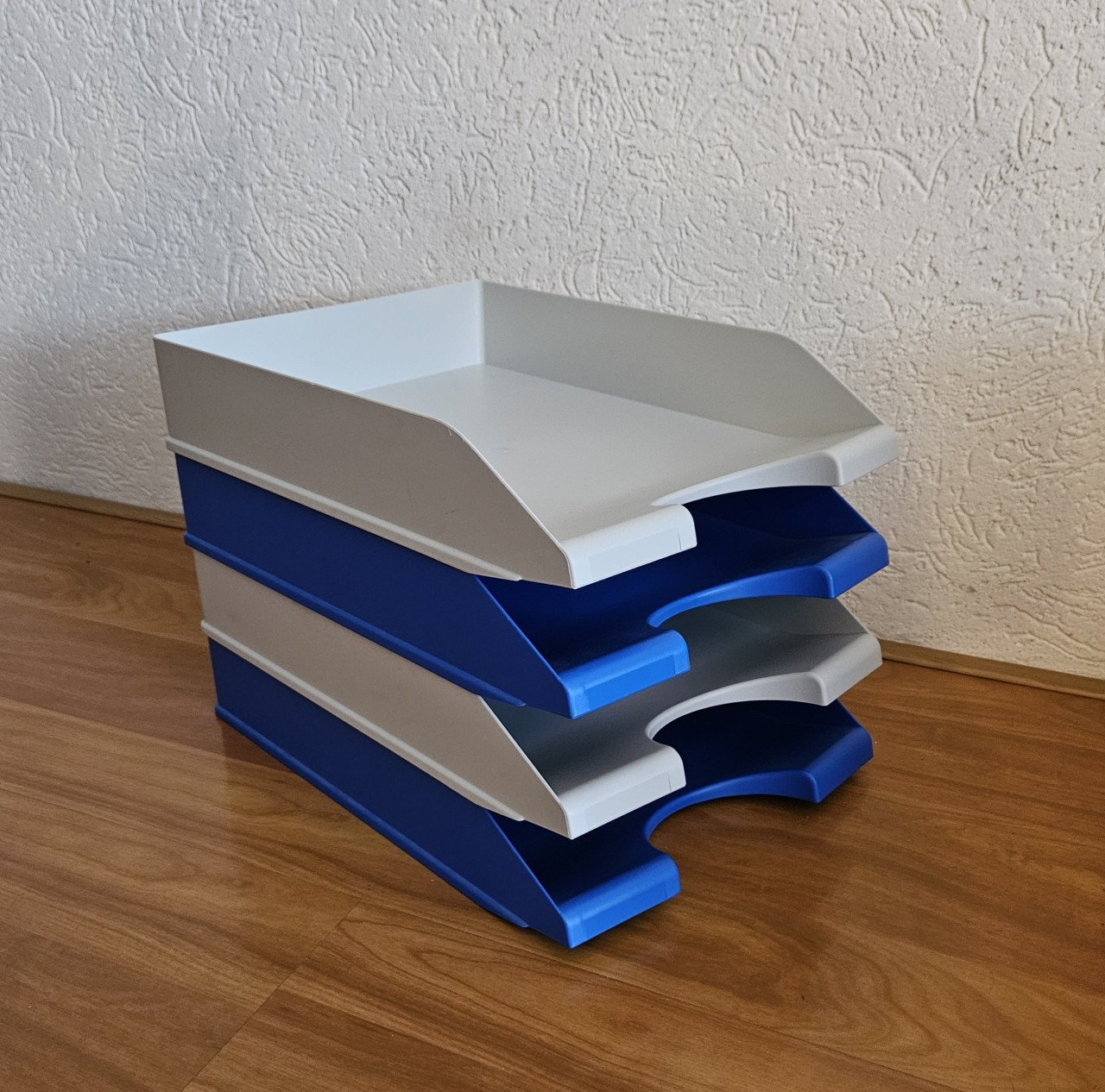 Gratis, 4 brievenbakjes.