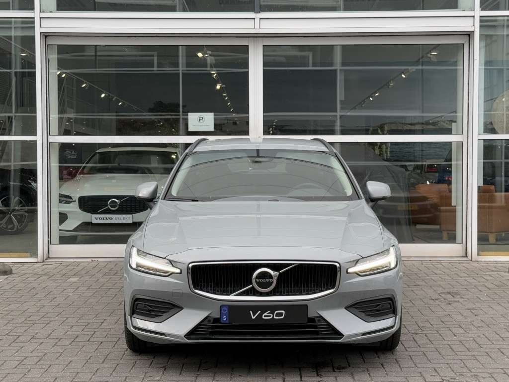Volvo V60 b3 aut7 163pk essential ed| adap.cruise| camera| stoel.verw