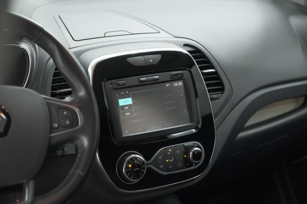 Renault Captur tce 90 intens | trekhaak | allseason banden | navigatie | pa