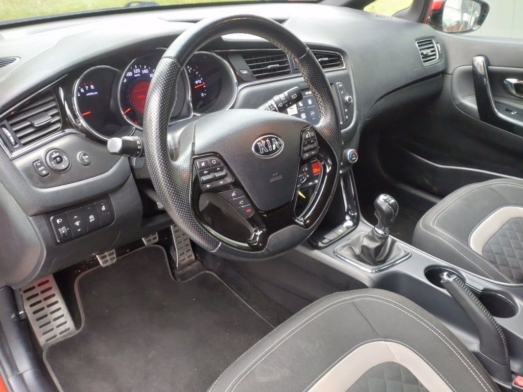 Kia Cee'd sportswagon 1.0 t-gdi gt-line summer edition