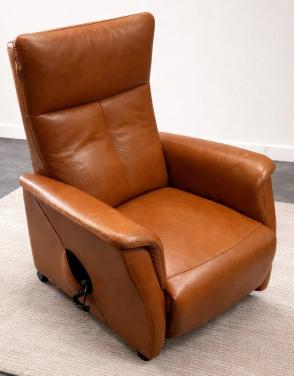 Prominent elektrisch bedienbare sta op stoel / relax fauteuil