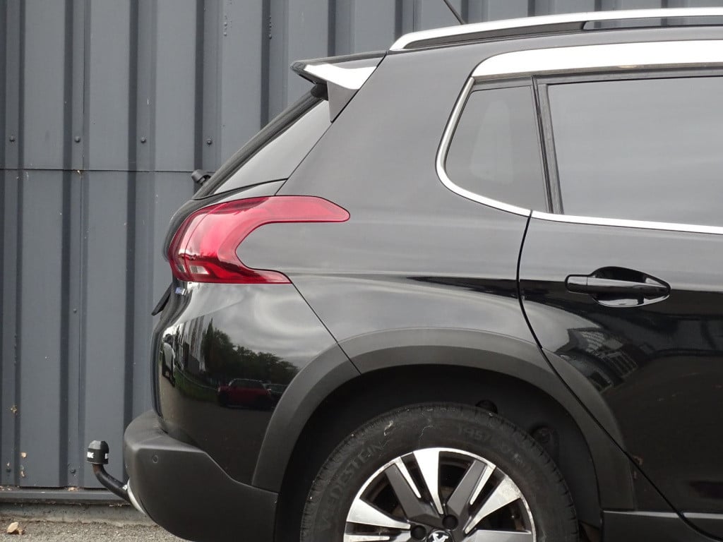 Peugeot 2008 1.2 puretech gt-line | pano | trekhaak | bluetooth | navi
