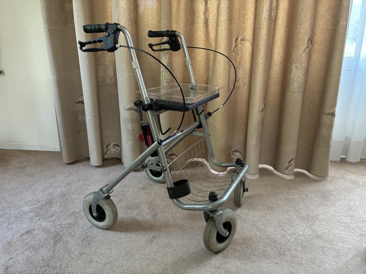 Te koop: Rollator