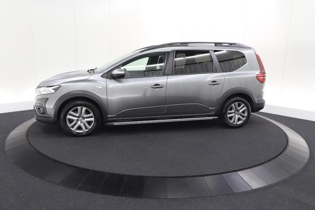 Dacia Jogger 1.6 hybrid 140 expression | 7 zitplaatsen | apple carplay | pa