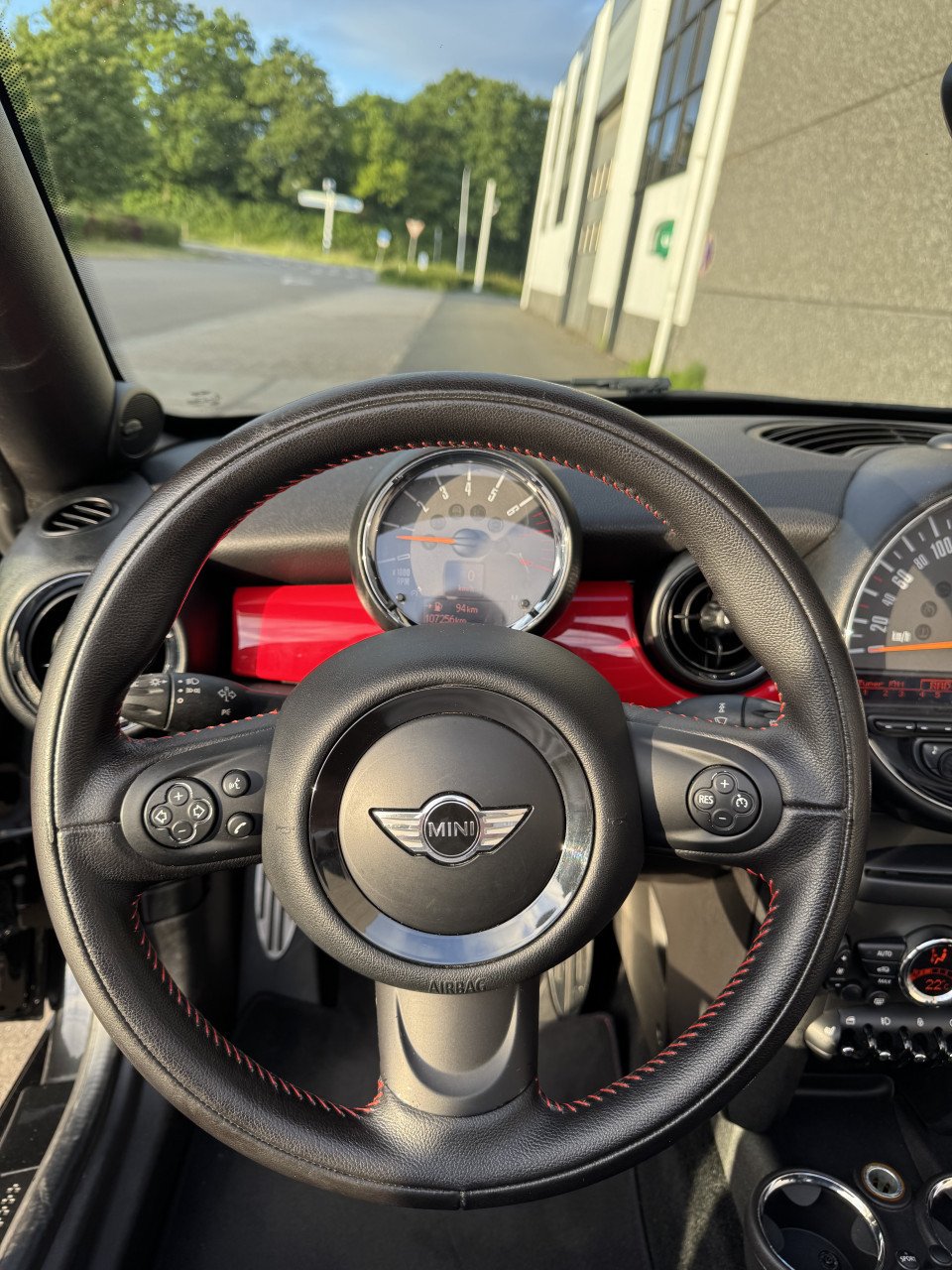 Mini Cooper S JCW Roadster 211PK 107DKM 2012 Collectors item!