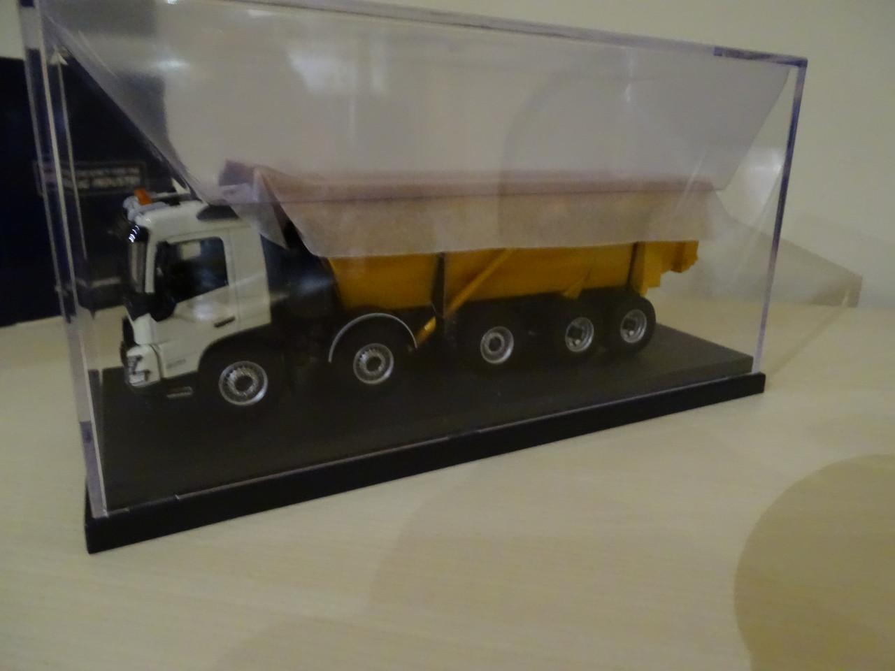 Volvo FMX 10x6 BAS Mining truck Nieuw in OVP