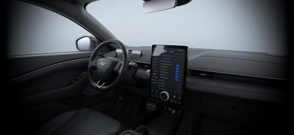 Ford Mustang Mach-e extended premium rwd 88 kwh | €1.000,- ford voordeel! |