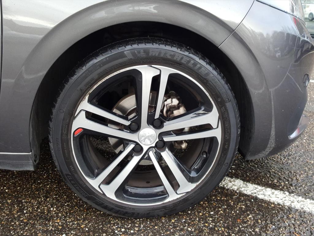 Peugeot 208 gt-line 1.2-110pk 5d vol-automaat(eat6) navigatie | trekhaak | 