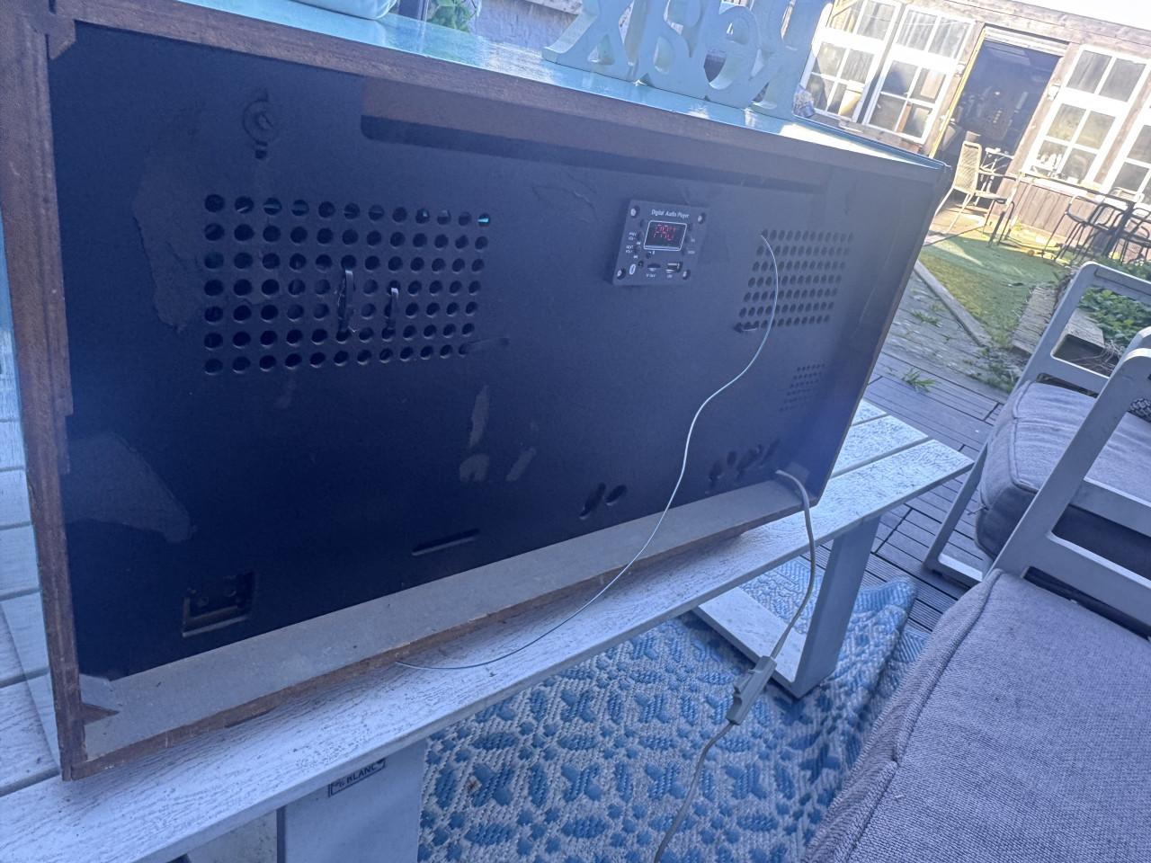 Prachtige oude radio met Bluetooth