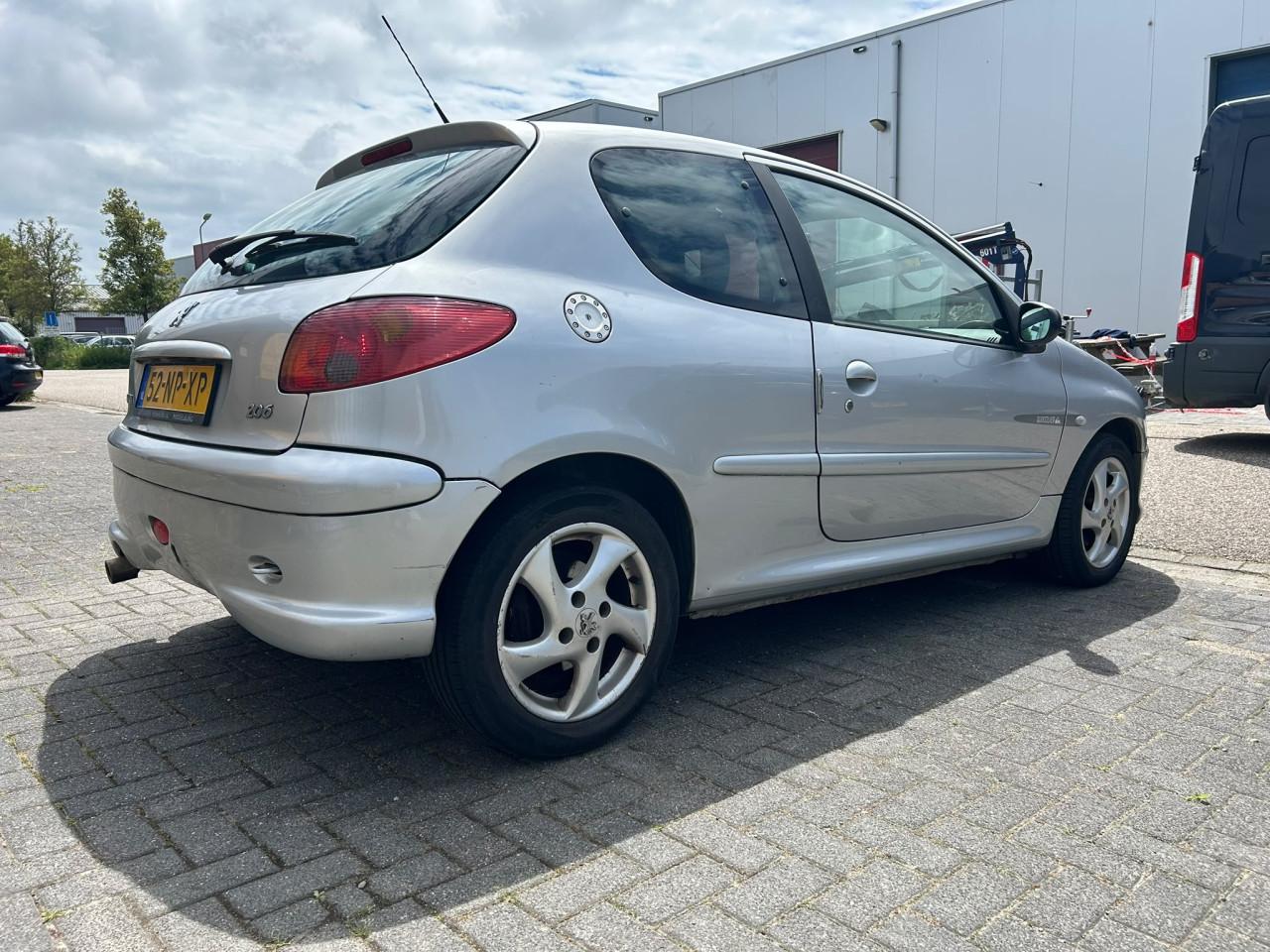 Peugeot 206 1.4-16V Quiksilver Koude Clima/Bluetooth/Elec. Ramen
