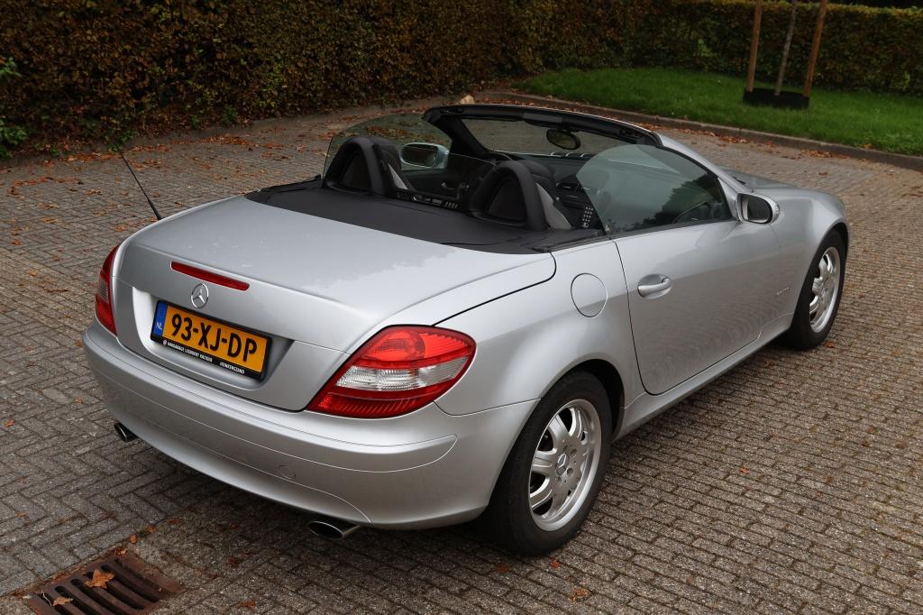 Mercedes-Benz SLK 200 k.