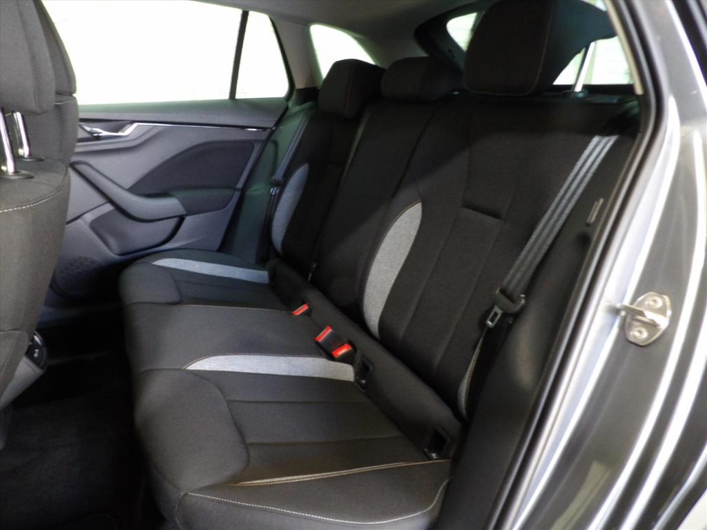 Skoda Scala 1.0 tsi greentech 110pk dsg-7 sport business