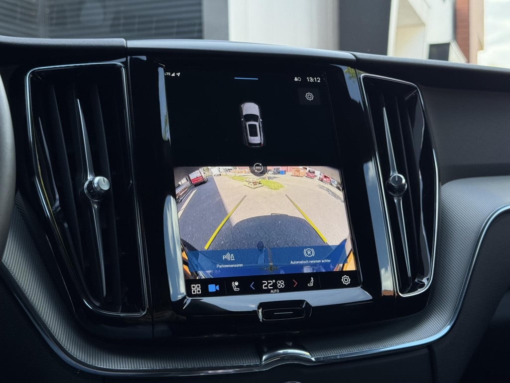 Volvo XC60 2.0 t6 plug-in hybrid awd plus black edition | trekhaak uitklapb