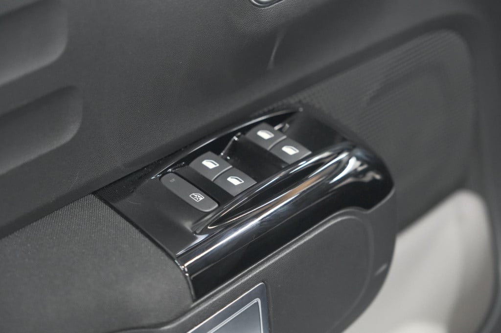 Citroen C3 puretech 82 feel edition | parkeersensoren | apple carplay | sto