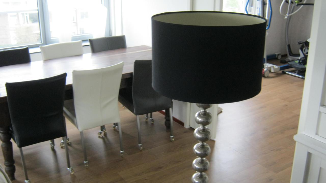 TE KOOP STAANDE LAMP VOOR 20 EURO