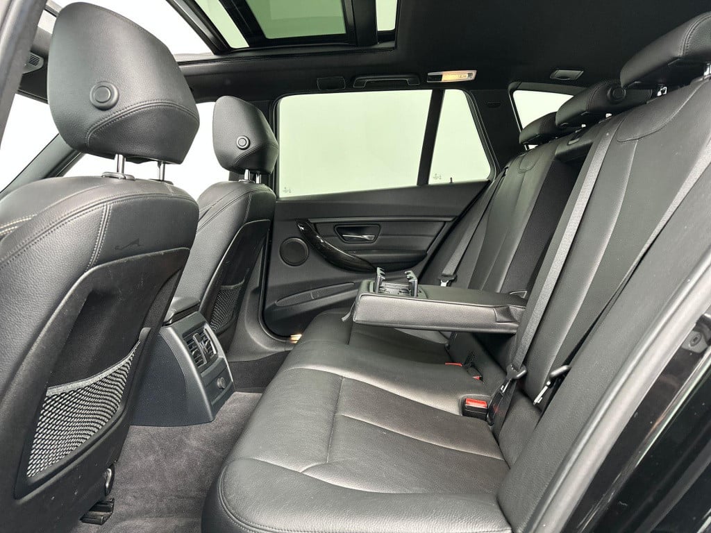 BMW 3-serie touring 320d high executive pano leder automaat
