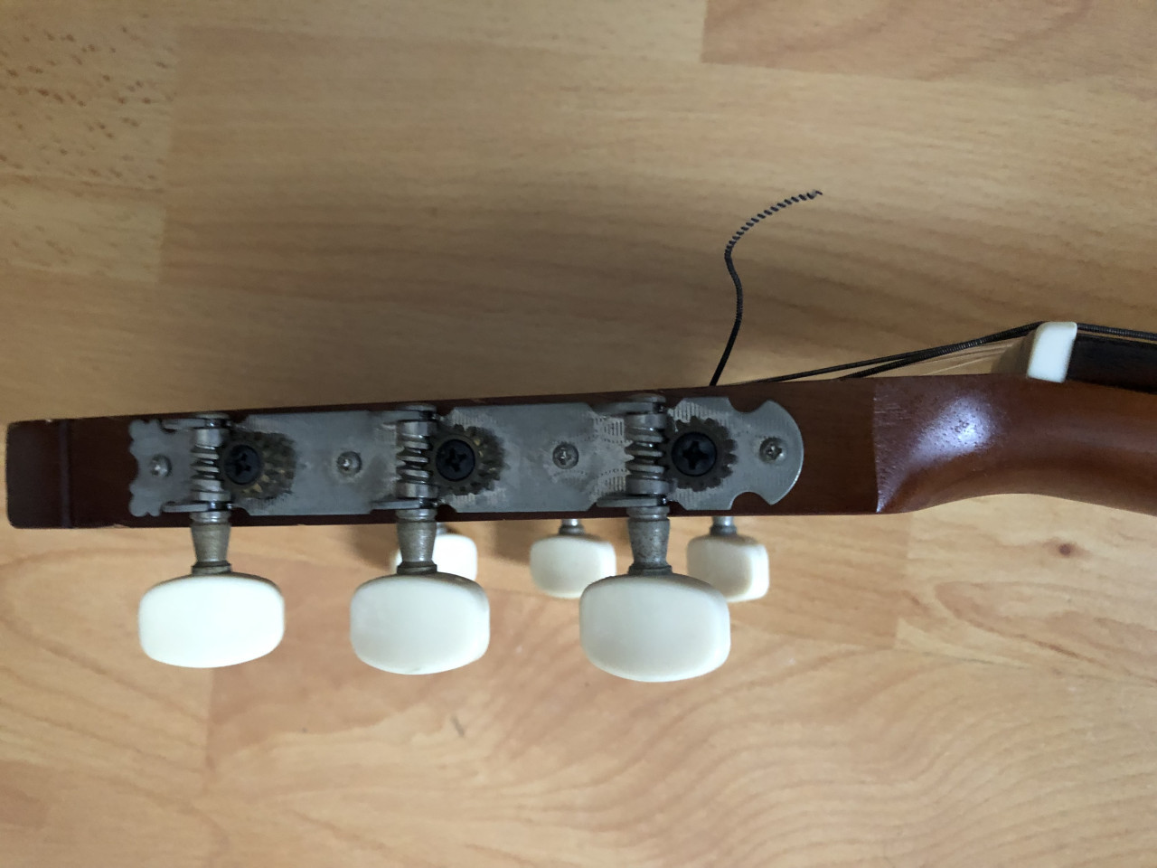 YAMAHA GITAAR