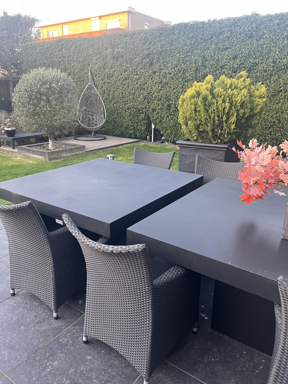 2x tuintafel zwart steen
