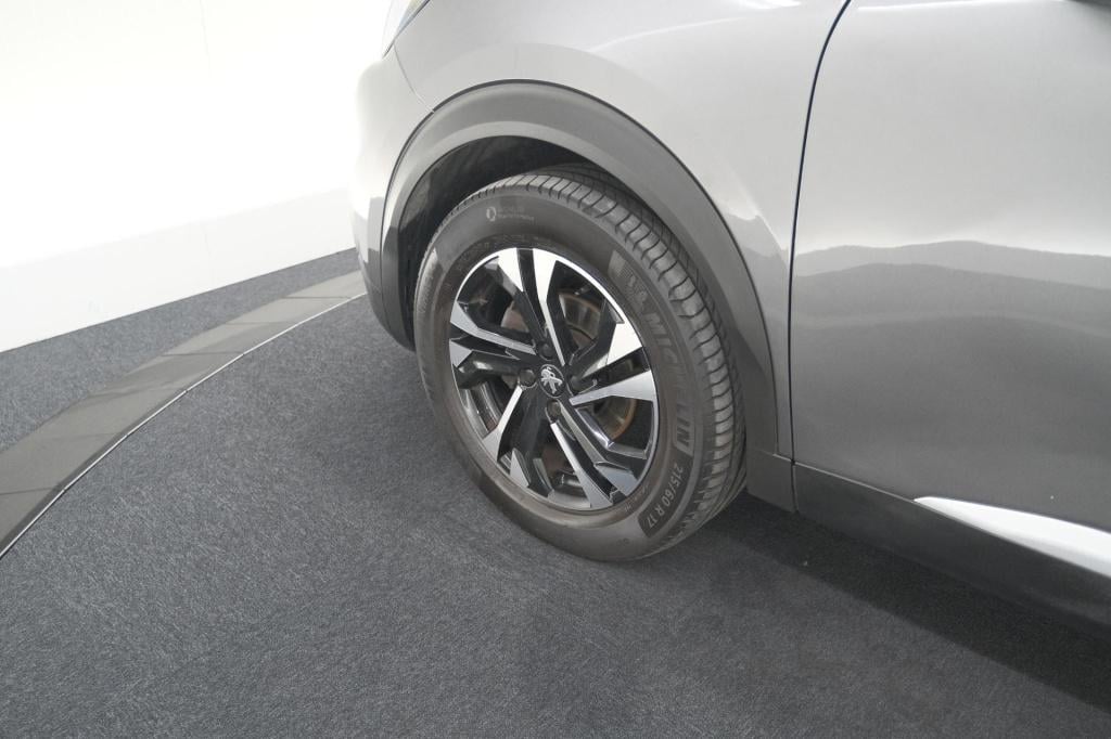 Peugeot 2008 puretech 130 eat8 allure pack | camera | apple carplay | parke