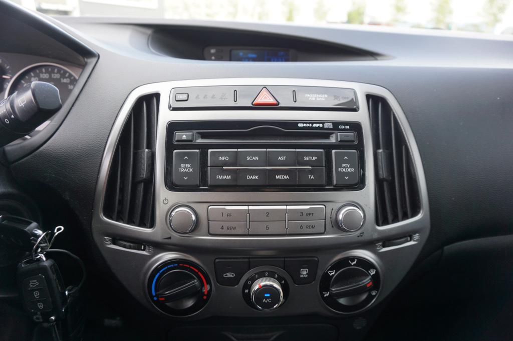 Hyundai I 20 1.2i i-drive airco / elektr. ramen / lm velgen / apk t/m 02-20