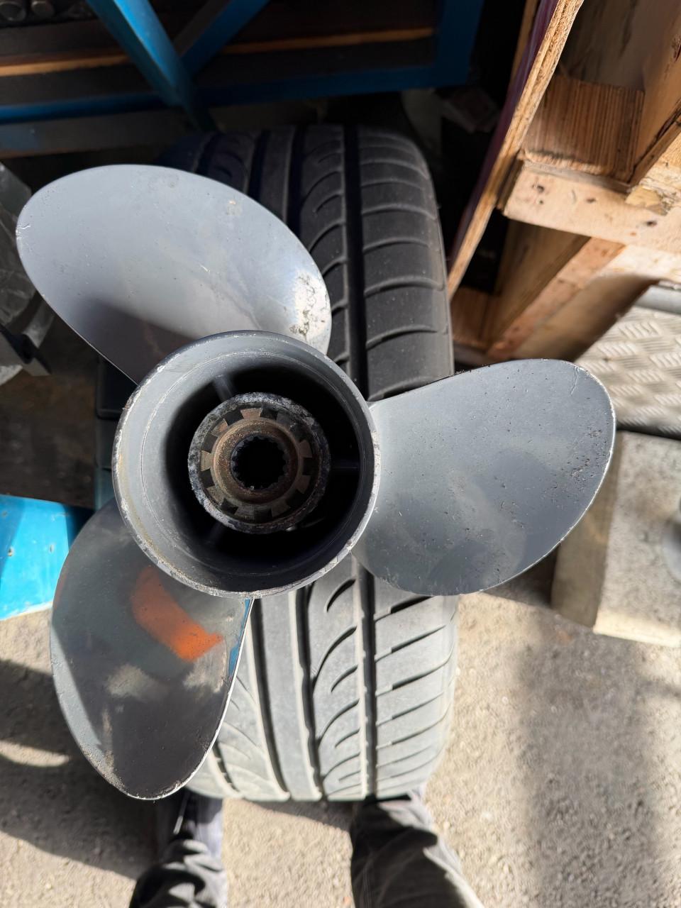 3 propellors/schroeven voor Honda