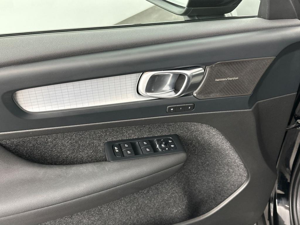 Volvo XC40 t5 262pk recharge plus dark| adap.cruise| camera| keyless| dab+