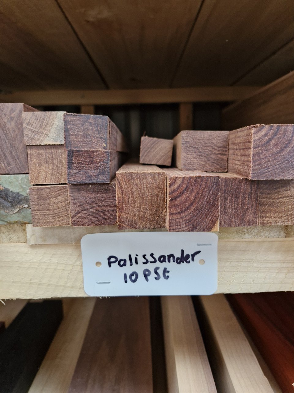 Meubel en draaihout veel hout soorten