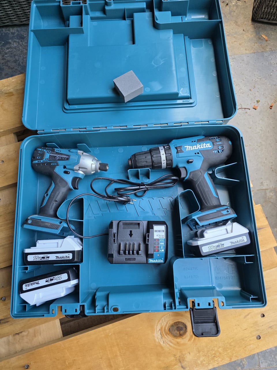 Makita 18V combiset boormachine en slagschroevendraaier