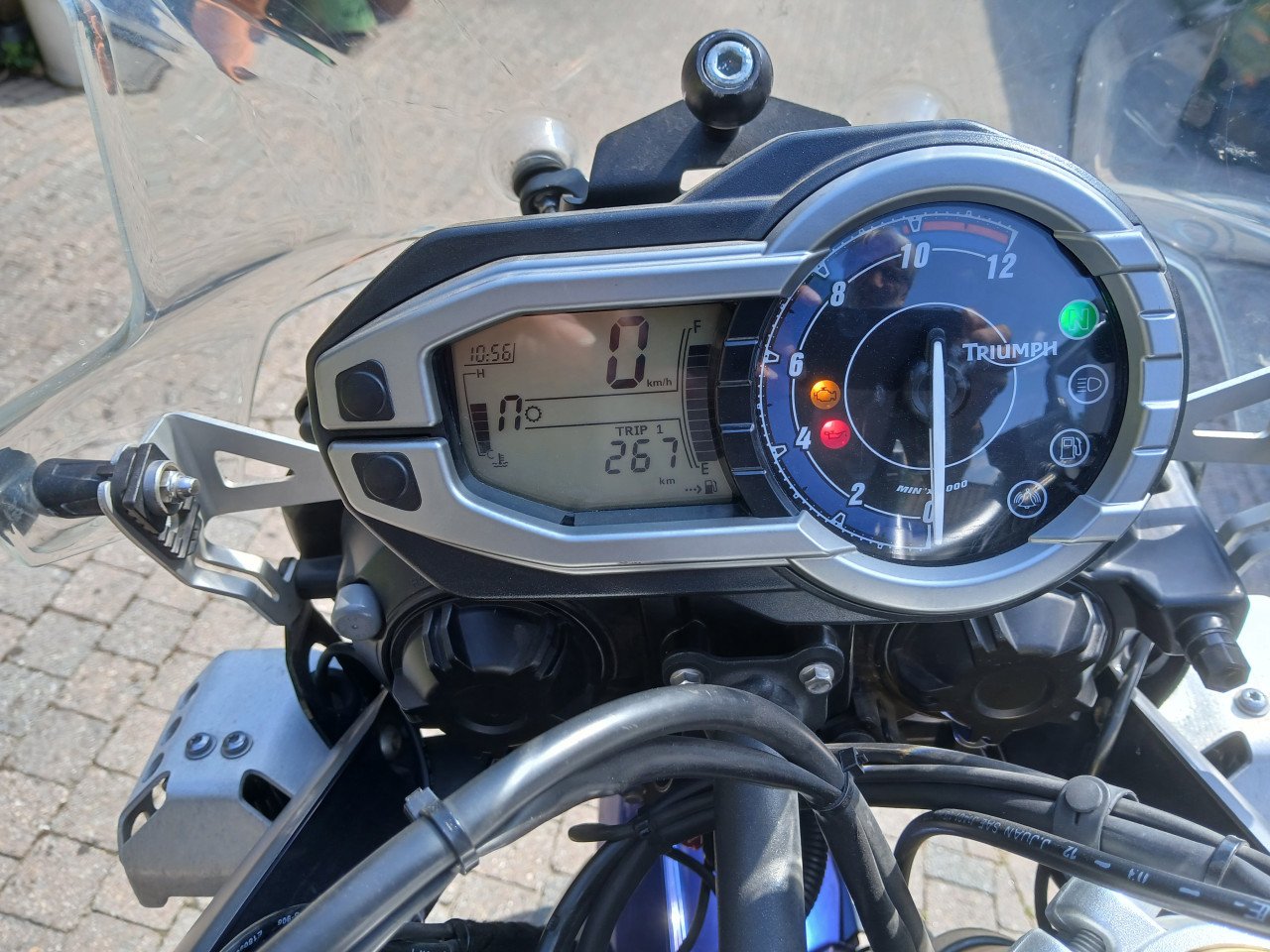 Triumph tiger 800