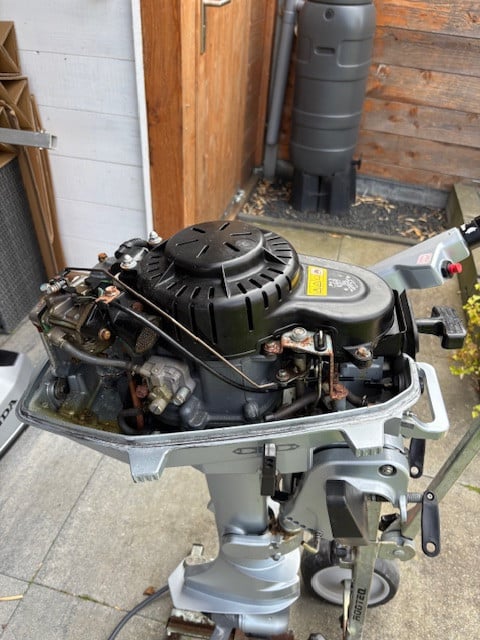 Quicksilver rubberboot met Honda 5pk buitenboordmotor + handtrailer