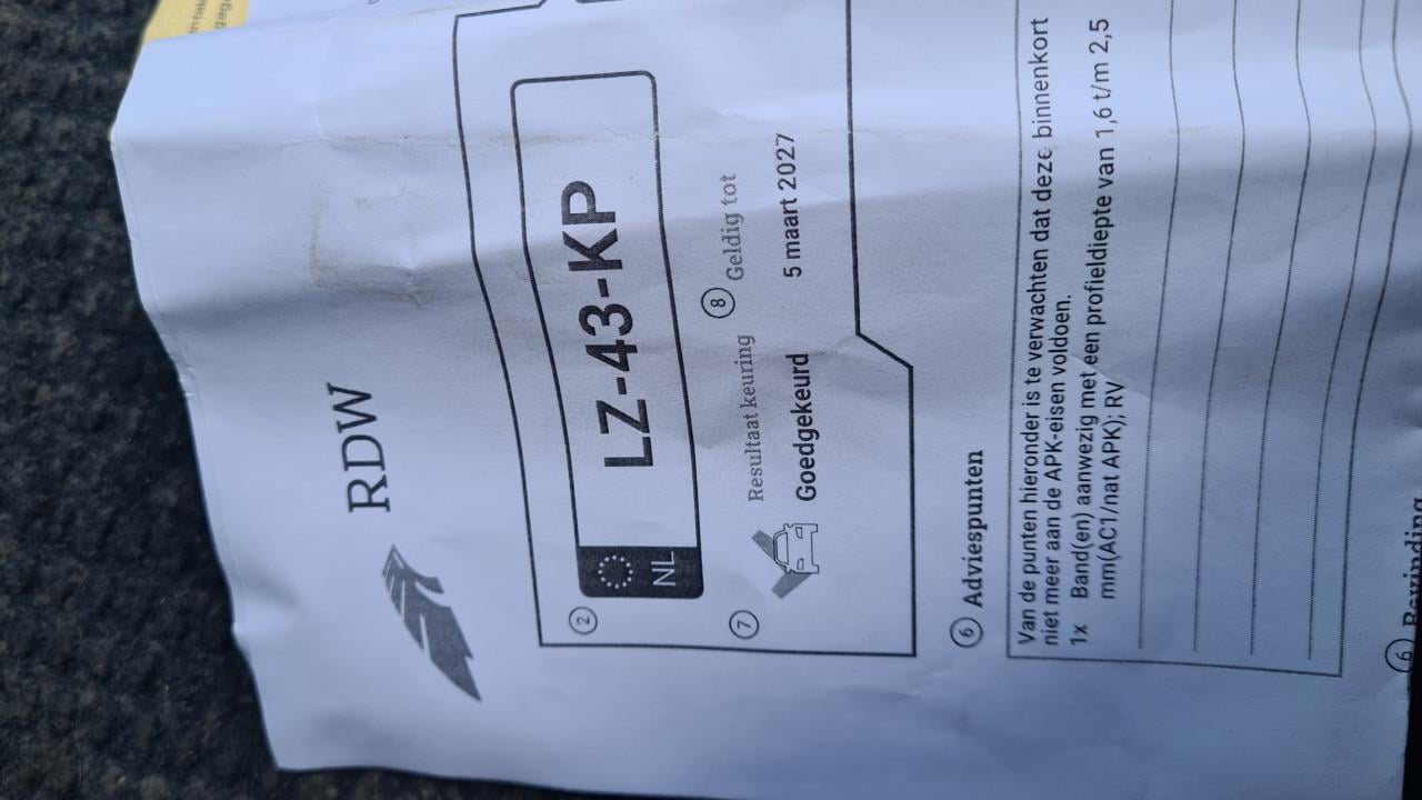 Peugeot 205 GR belastingvrij