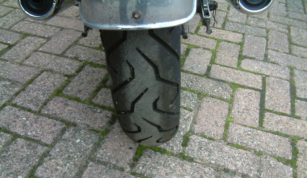 Honda cb 750 K   1980  60000 km -weet niet of ze naar deze motor wel kijken