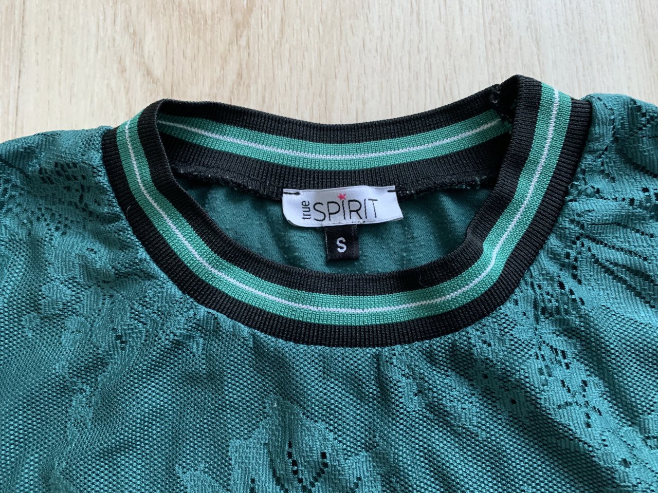 Groen shirt met lange mouwen maat S