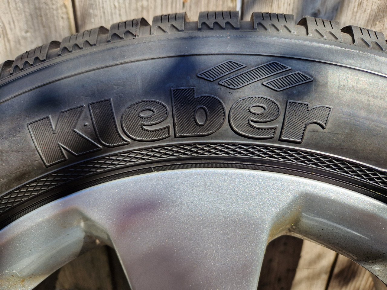 Opel winterbanden met velgen 225 / 55 / R17
