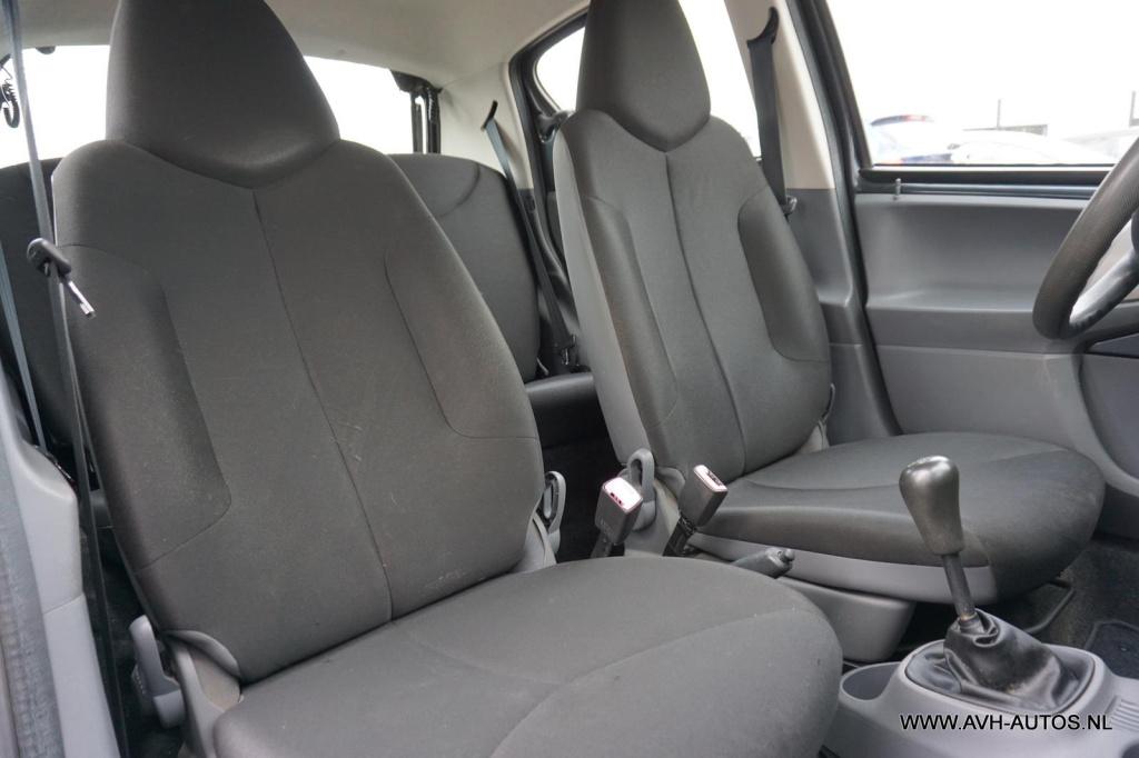 Toyota Aygo 1.0-12v access