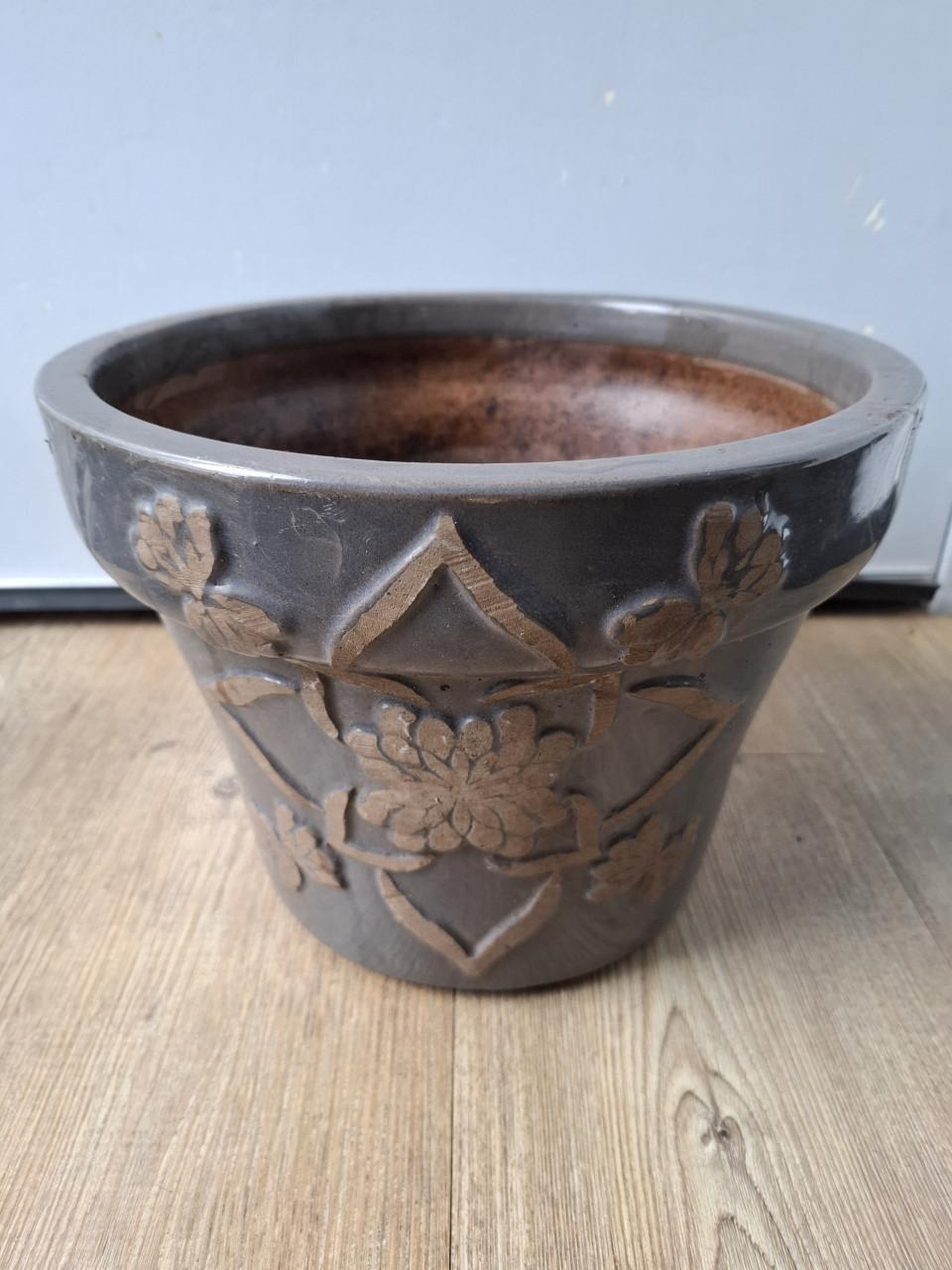 Mooie stenen buitenpot