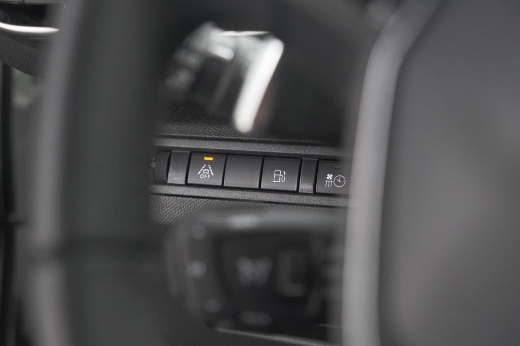 Peugeot 3008 1.6 plug-in hybrid 225 allure | camera | dodehoekdetectie | na