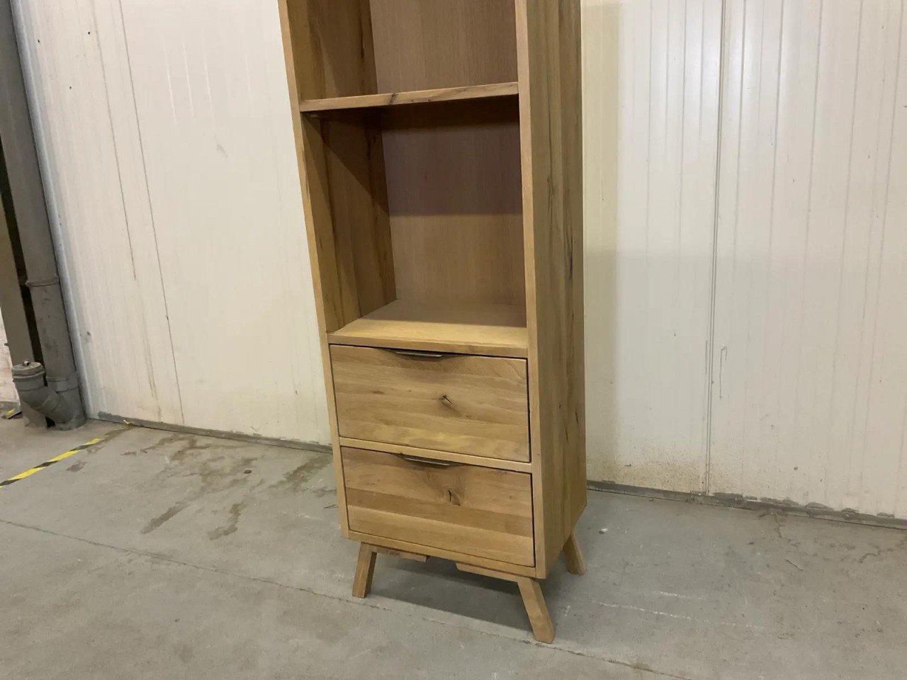 Nieuwe eiken kast / boekenkast in verpakking 195x60x40