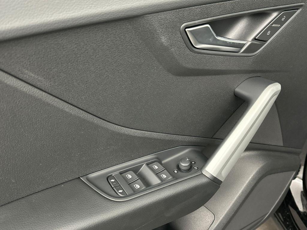 Audi Q2 pro line 35 tfsi 110 kw / 150 pk hatchback 7 versn