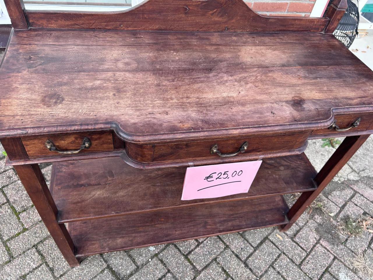 Houten sidetable / kast met lades