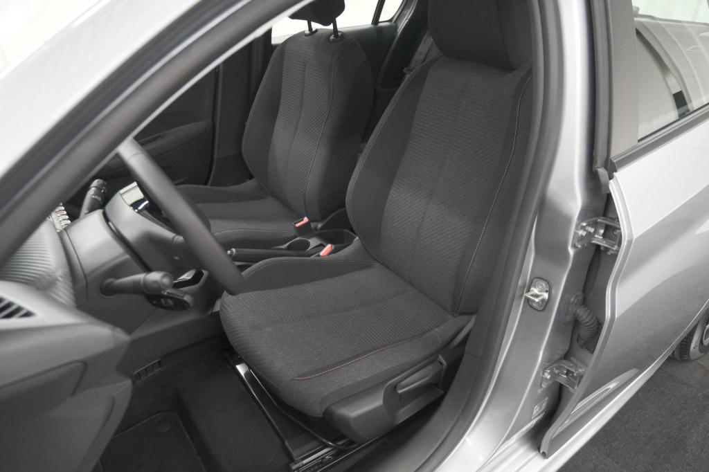 Peugeot 208 1.2 hybrid 110 e-dcs6 style | direct leverbaar | apple carplay 