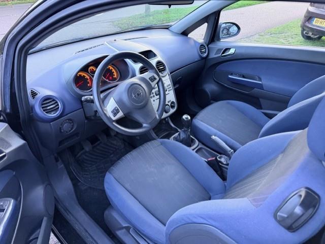 Opel Corsa 1.2-16v enjoy