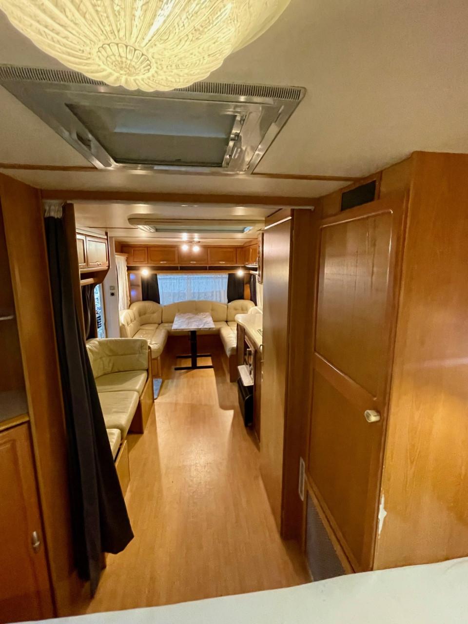 Tabbert Comtesse 620 (2006), ruime caravan met Dorema 4‑seizoenen voortent