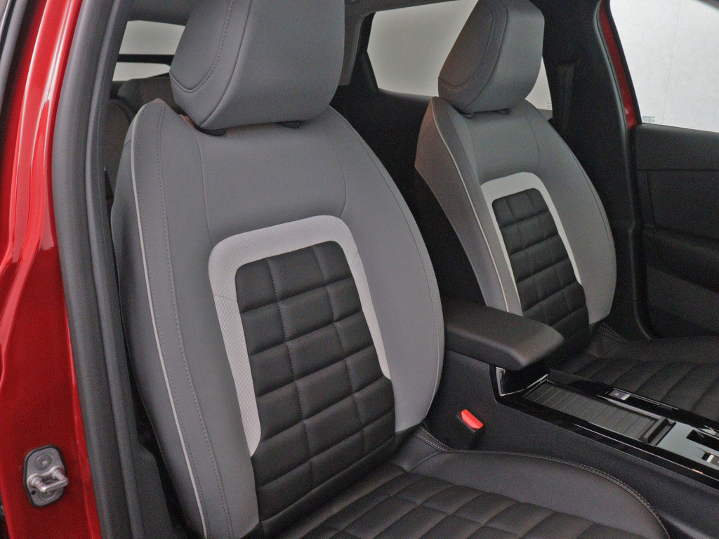 Citroen C4 hybrid 136 pk automaat max | private lease 36 mnd 10.000 p.j. €4