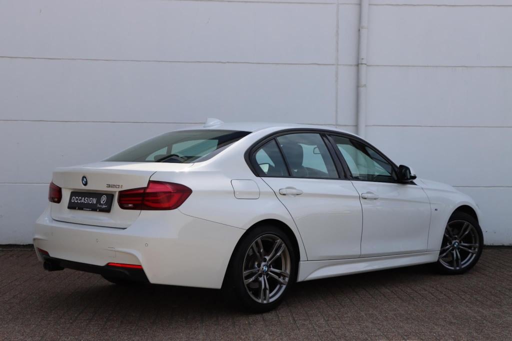 BMW 3-serie 320i edition m sport shadow executive 184pk